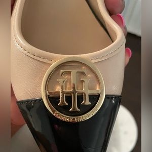 TOMMY HILFIGER SLINGBACKS